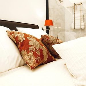 Deluxe Zimmer mit Kingsize-Bett